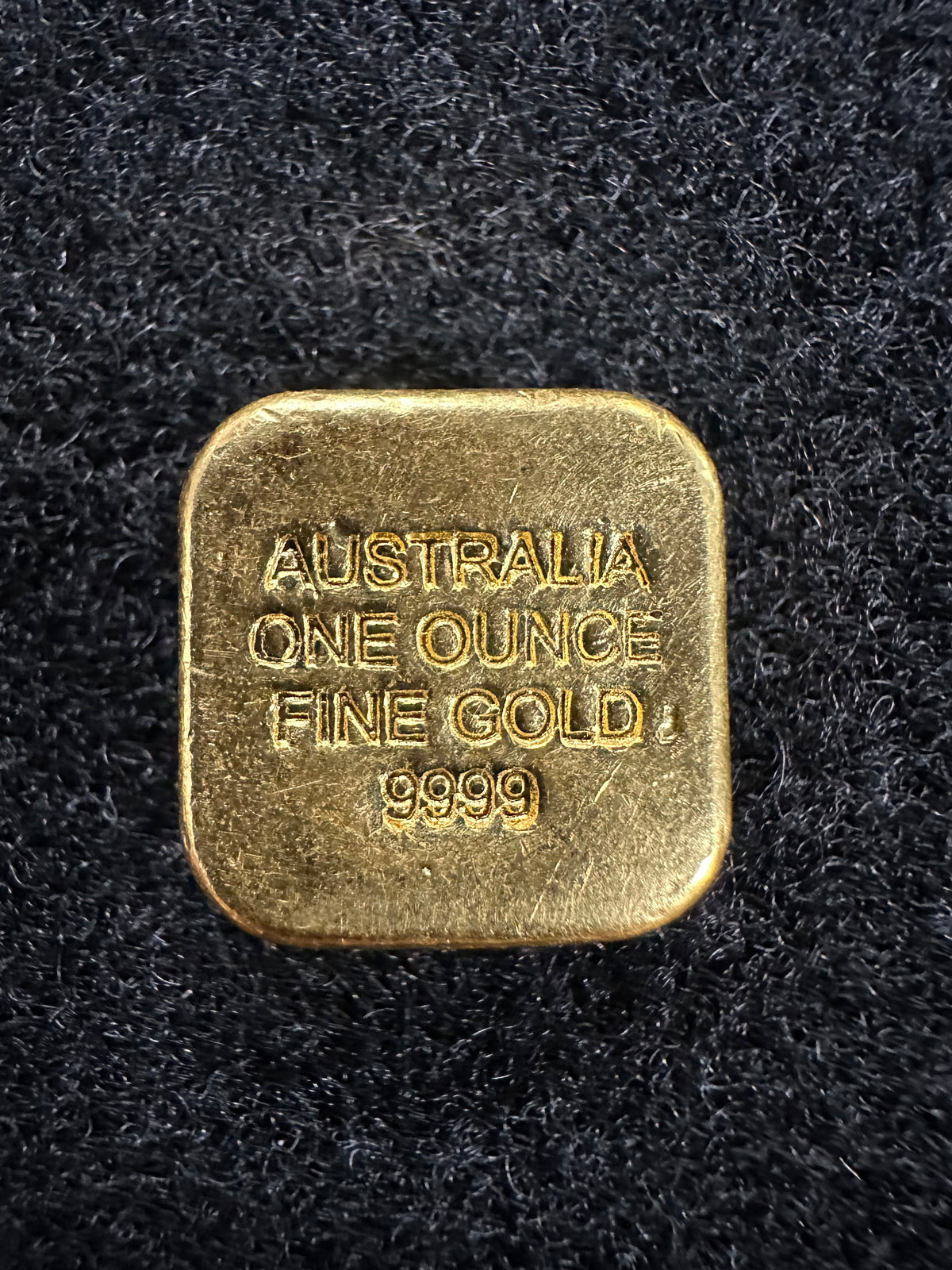 1oz Intrinsic Tender XAU gold cast bar – alternate view